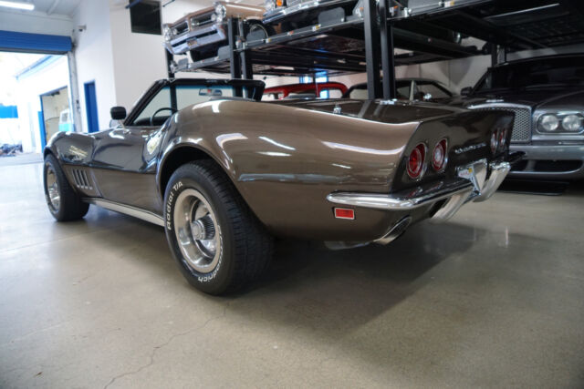 Chevrolet Corvette 427/390HP V8 Convertible 1969 image number 18