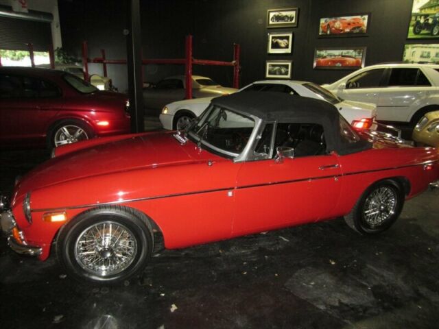 MG MGB 1976 image number 0