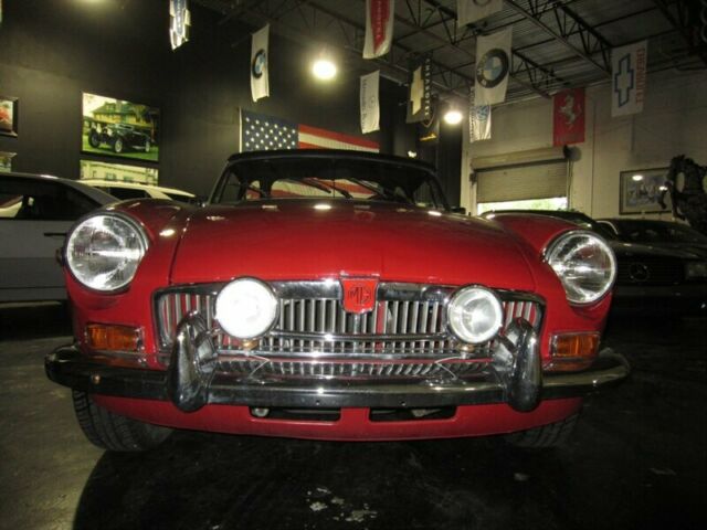 MG MGB 1976 image number 12