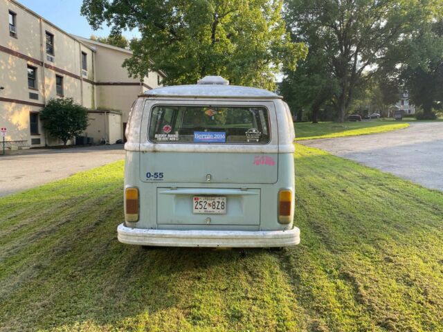 Volkswagen Bus/Vanagon 1974 image number 23