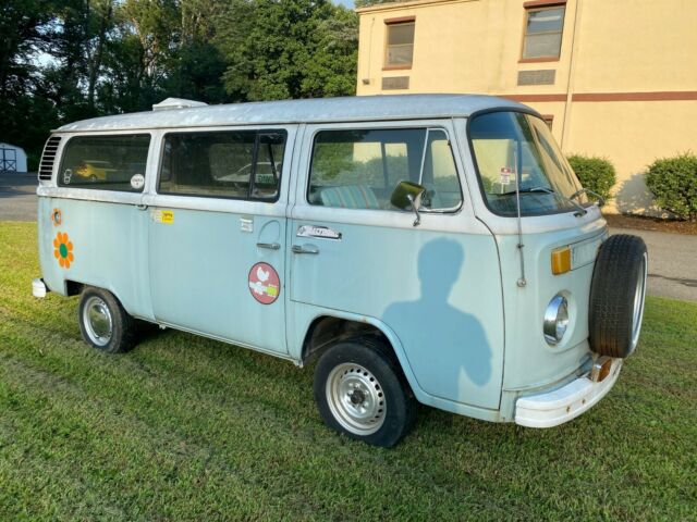 Volkswagen Bus/Vanagon 1974 image number 24