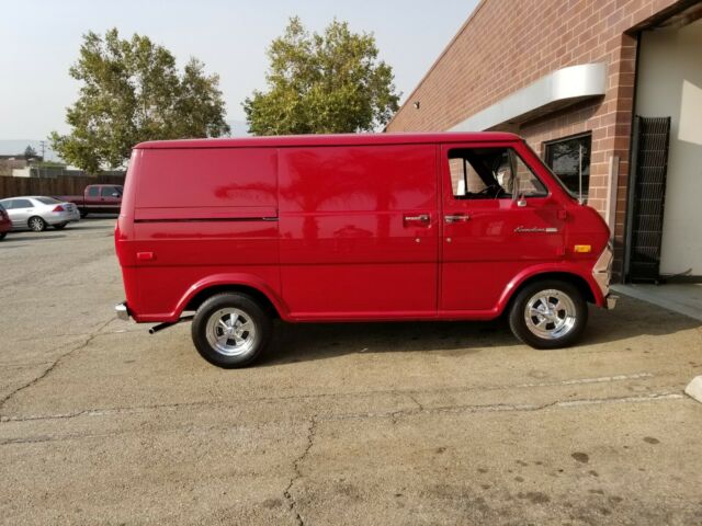 Ford E-Series Van 1972 image number 13