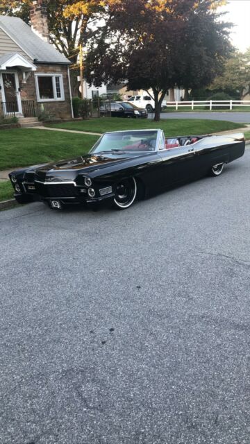 Cadillac DeVille Convertible 1968 image number 15