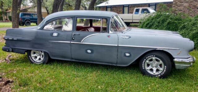 Pontiac Chieftain Sedan 860 1956 image number 0