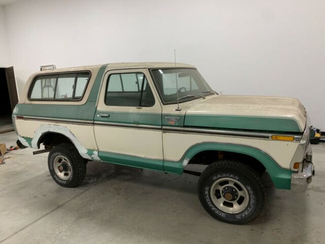 Ford Bronco 1979 image number 35