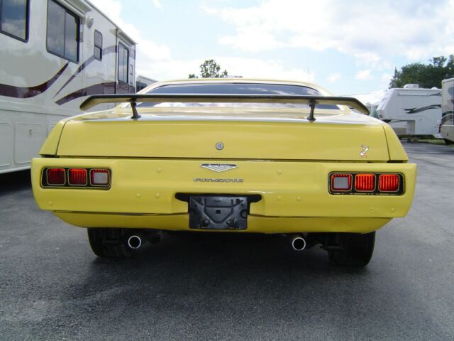 Plymouth Road Runner 1974 image number 28