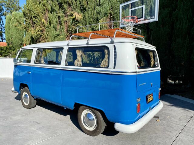 Volkswagen Bus/Vanagon 1969 image number 21