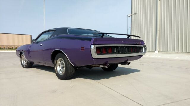 Dodge Charger 1971 image number 30