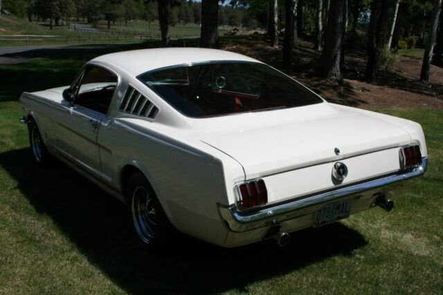 Ford Mustang 1965 image number 14