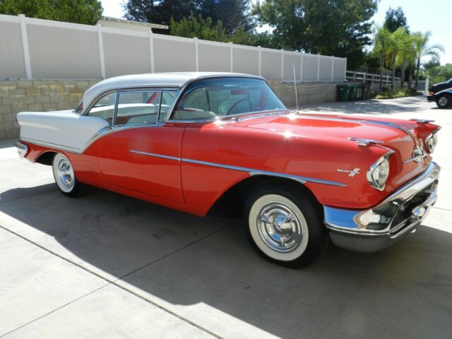 Oldsmobile Eighty-Eight 1957 image number 29