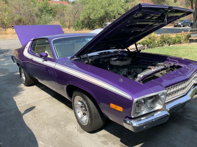 Plymouth Roadrunner 1973 image number 23