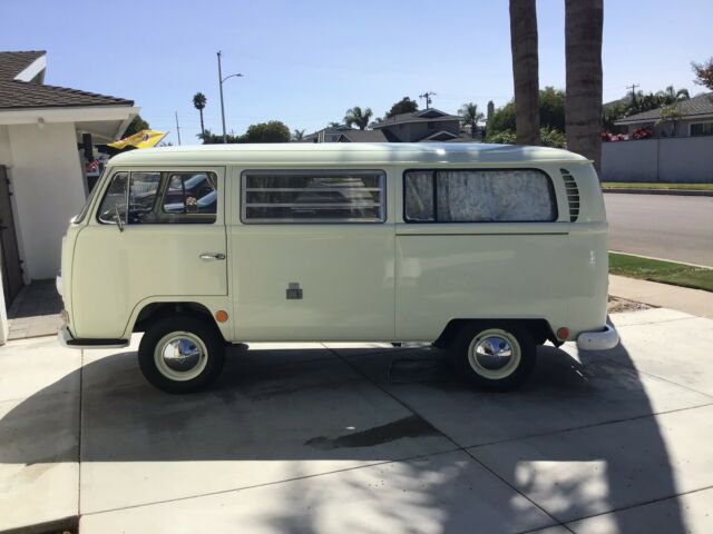 Volkswagen camper 1969 image number 0