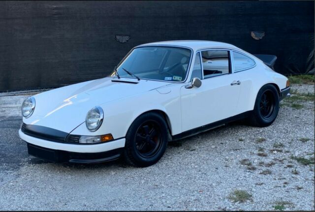 Porsche 911 1973 image number 21