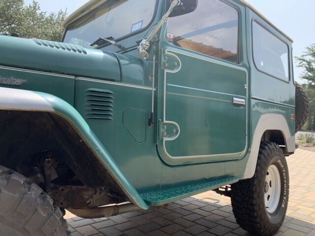 Toyota Land Cruiser 40 1976 image number 32