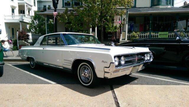 Oldsmobile Starfire 1964 image number 0