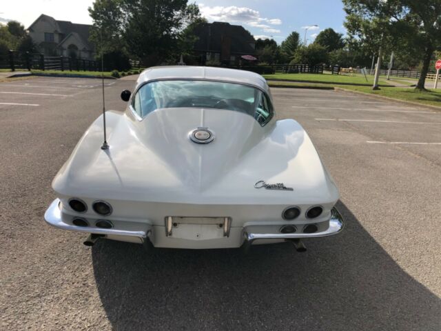 Chevrolet Corvette 1965 image number 33