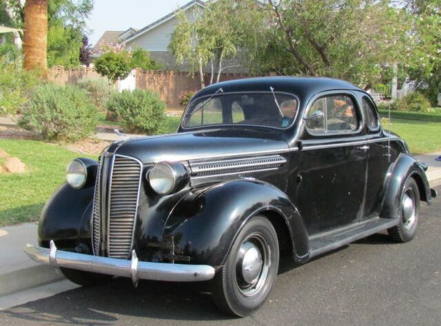 Dodge D5 Business Coupe 1937 image number 0