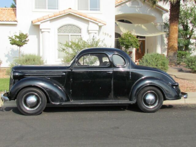 Dodge D5 Business Coupe 1937 image number 12