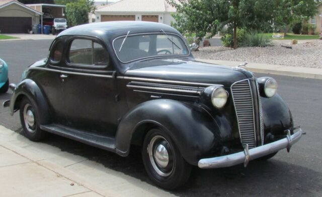 Dodge D5 Business Coupe 1937 image number 2