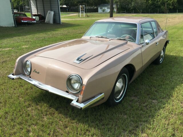 Studebaker Avanti 1963 image number 1