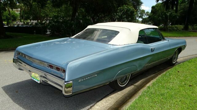 Pontiac Bonneville 1967 image number 27