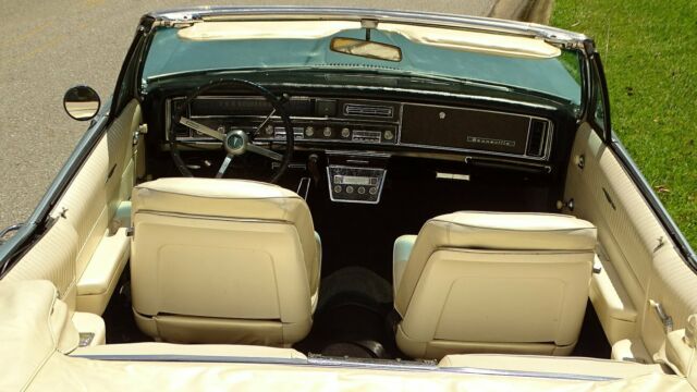 Pontiac Bonneville 1967 image number 35