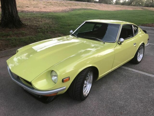 Datsun Z-Series 1971 image number 1