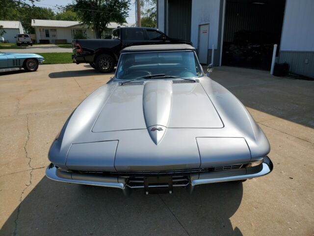 Chevrolet Corvette 1967 image number 1