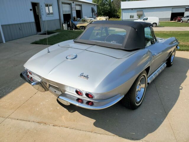 Chevrolet Corvette 1967 image number 29