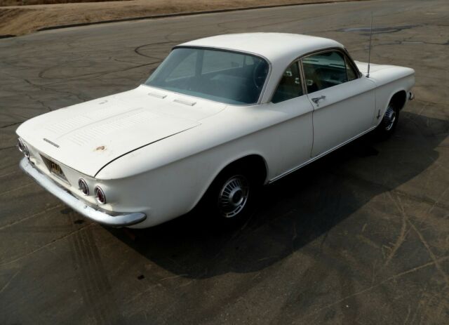 Chevrolet Corvair 1963 image number 1