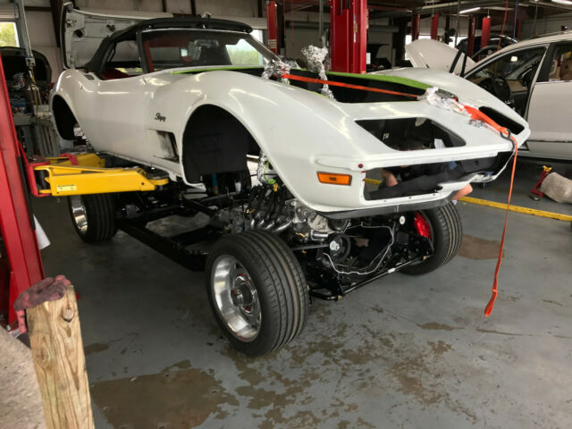 Chevrolet Corvette 1970 image number 13