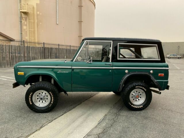 Ford Bronco 1976 image number 0