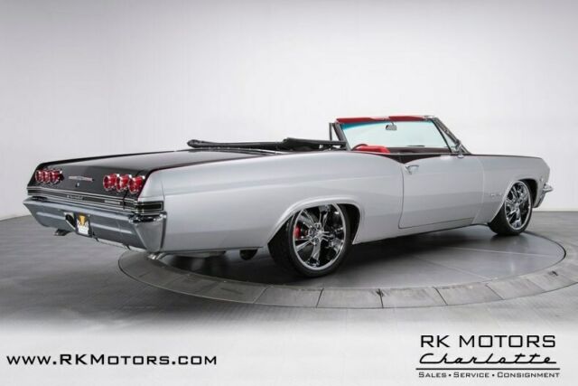 Chevrolet Impala 1965 image number 1