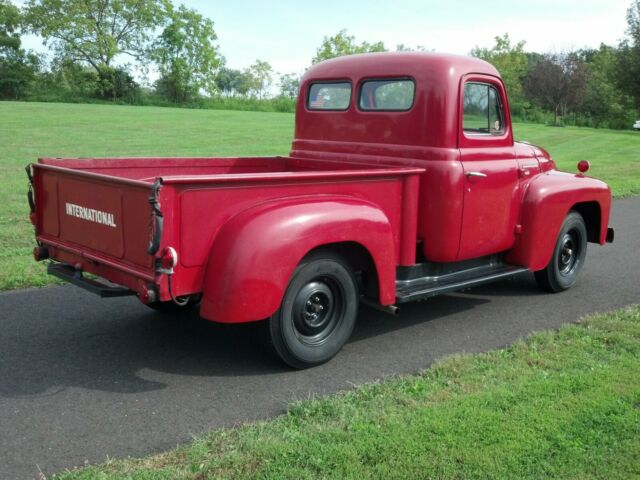 International Harvester L110 1952 image number 2