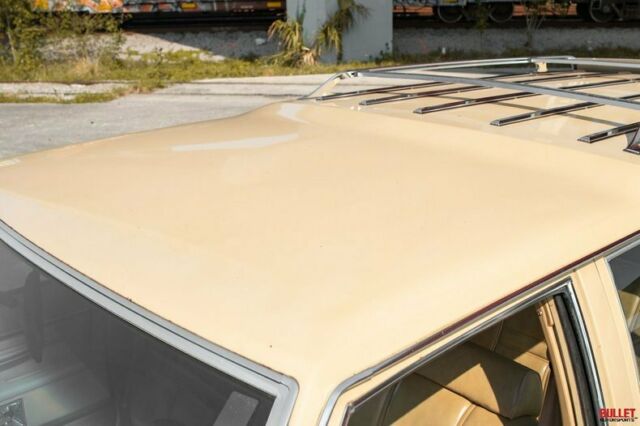 Oldsmobile Custom Cruiser 1977 image number 47