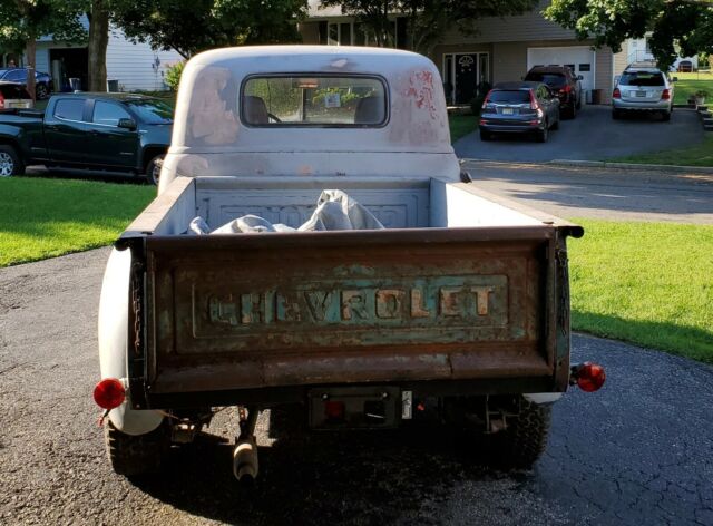 Chevrolet 3100 1952 image number 2