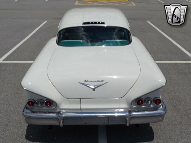 Chevrolet Impala 1958 image number 20