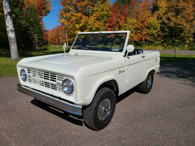 Ford Bronco 1966 image number 17