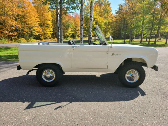 Ford Bronco 1966 image number 22