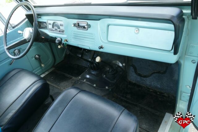 Kaiser Jeepster Commando 1969 image number 19