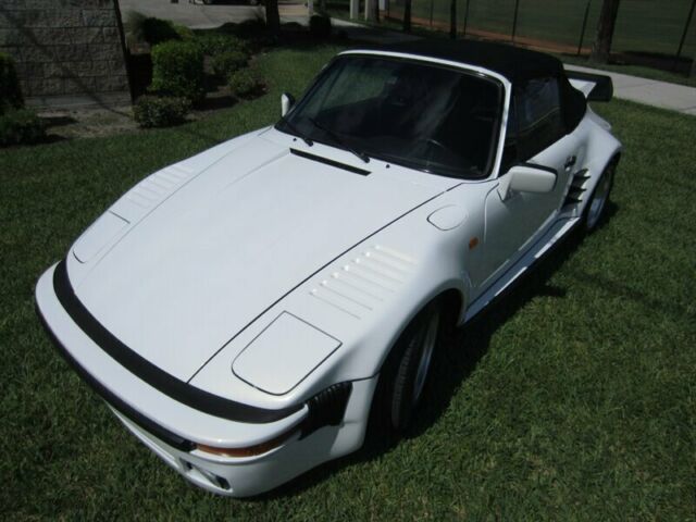 Porsche 911 1976 image number 18