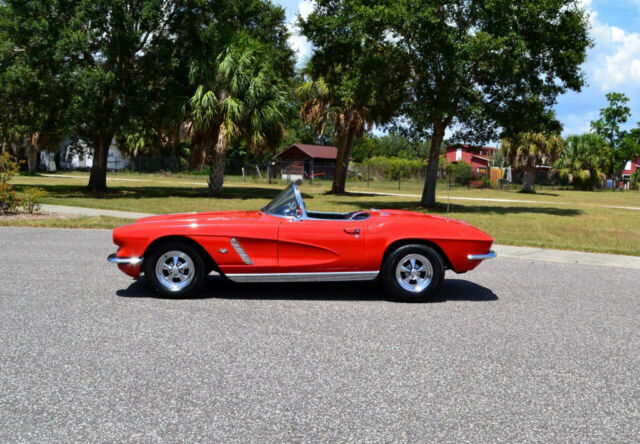 Chevrolet Corvette 1962 image number 1