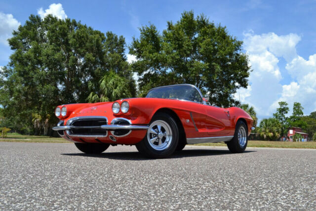 Chevrolet Corvette 1962 image number 12