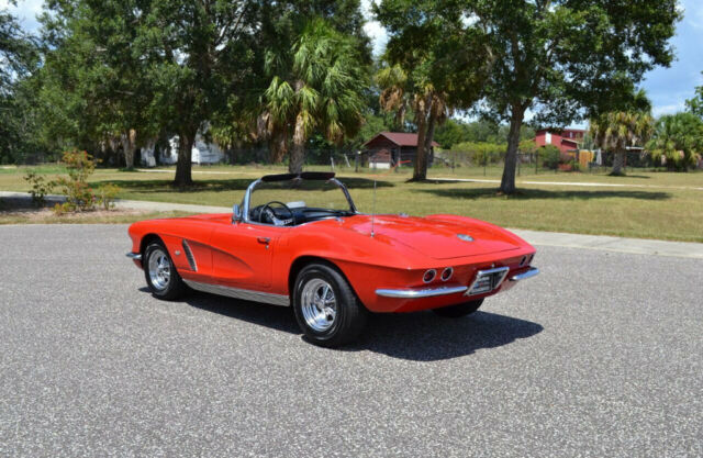 Chevrolet Corvette 1962 image number 2