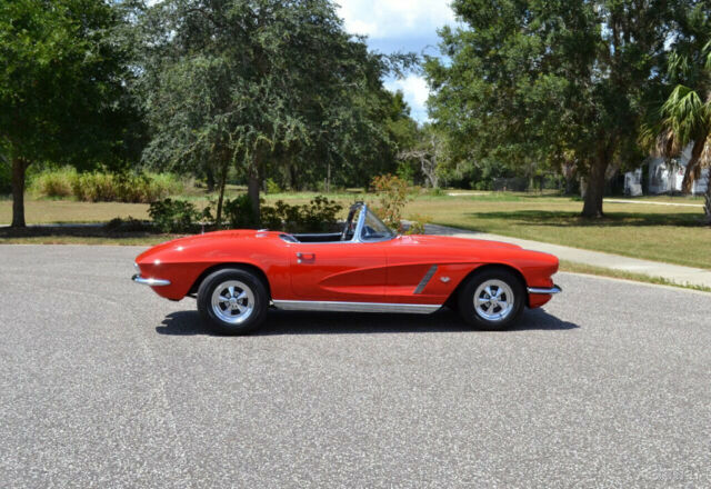 Chevrolet Corvette 1962 image number 27