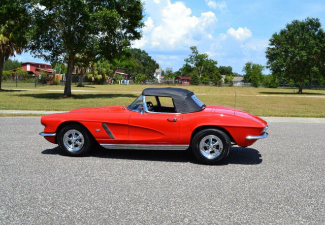 Chevrolet Corvette 1962 image number 31