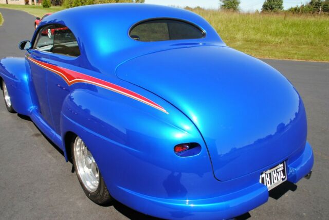 Ford Coupe 1947 image number 35