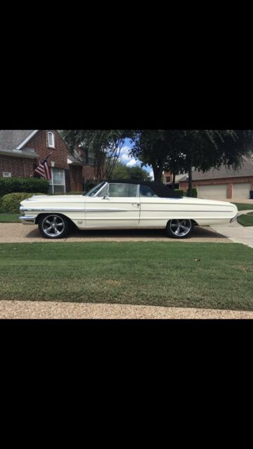 Ford Galaxie 500 1964 image number 1