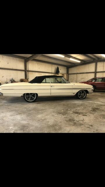 Ford Galaxie 500 1964 image number 21