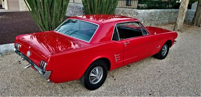 Ford Mustang 1966 image number 26